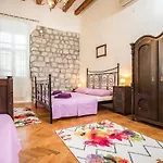 Old Palace Apartment